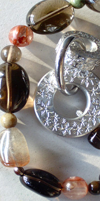 Aluminium quartz necklace